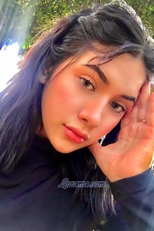 201722 - Gabriela Age: 22 - Colombia